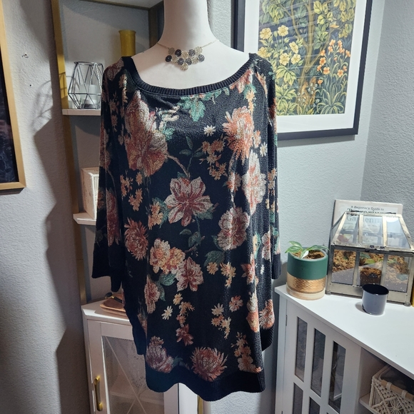 Maurices Tops - Maurices Floral Top